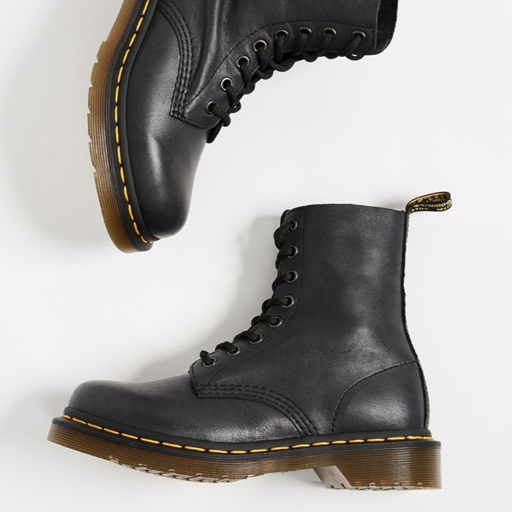 Dr. Martens 1460 Pascal Virginia 8 Eye Boots